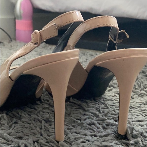 Nude stilettos - Picture 2 of 2